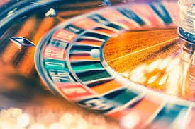 Sistem keamanan digital tingkat tinggi untuk melindungi data dan transaksi deposit pengguna di platform hiburan online